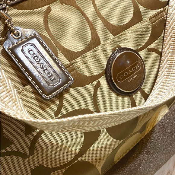 🚨SOLD 🚨 COACH DIAPER BAG EUC - Picture 2 of 15